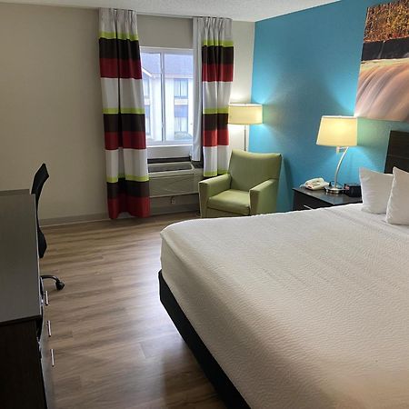 Days Inn By Wyndham Carthage Extérieur photo