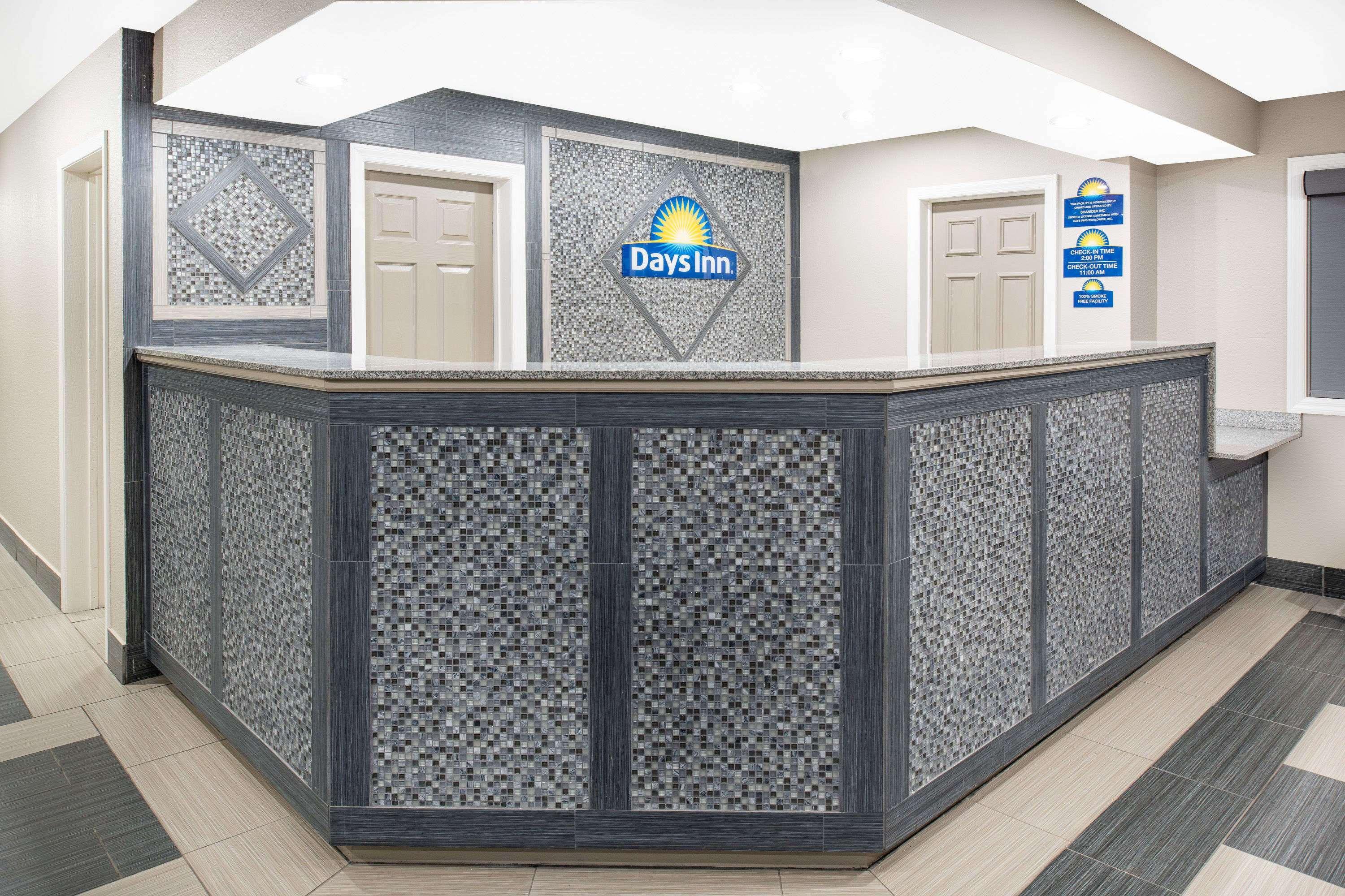 Days Inn By Wyndham Carthage Extérieur photo