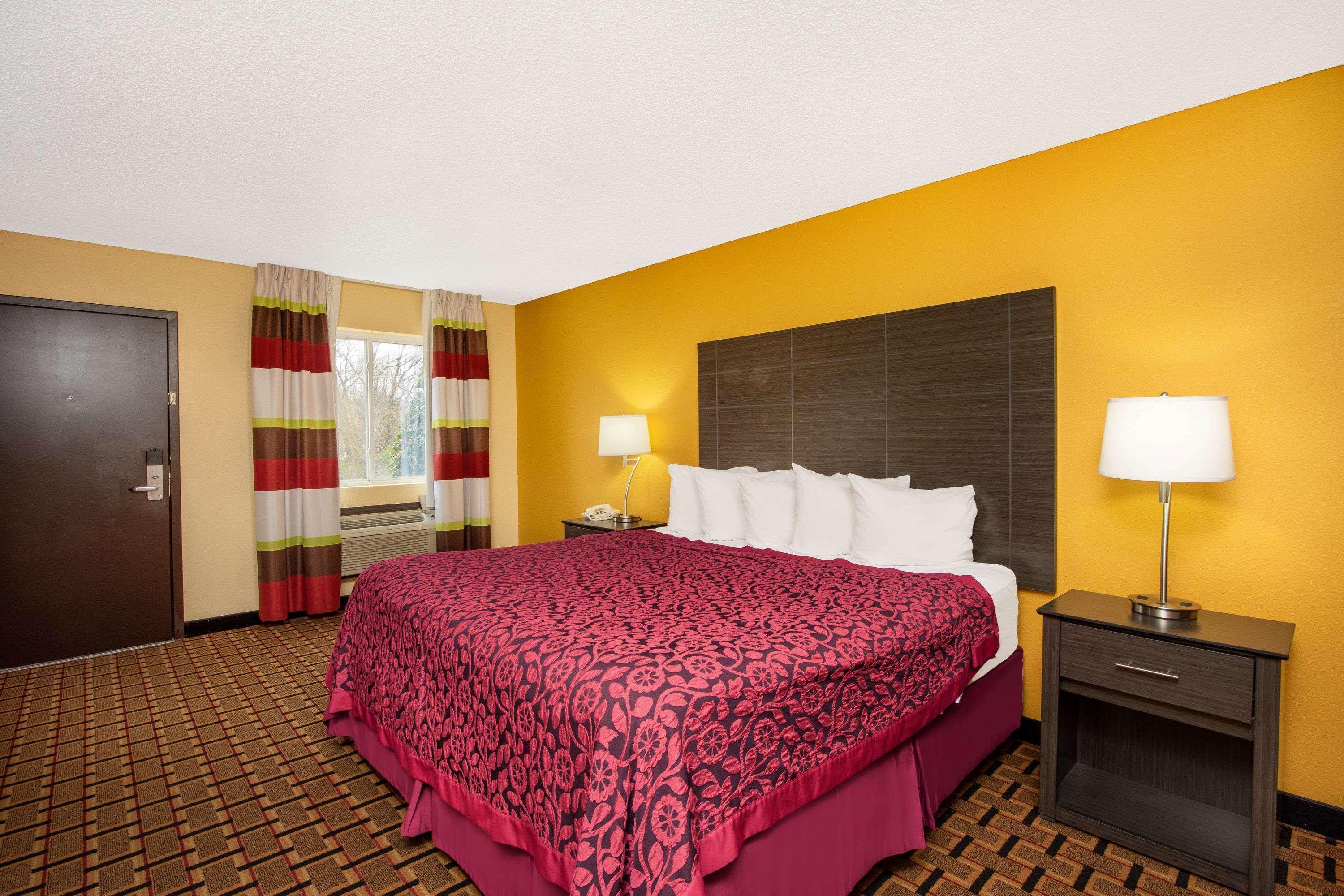 Days Inn By Wyndham Carthage Extérieur photo
